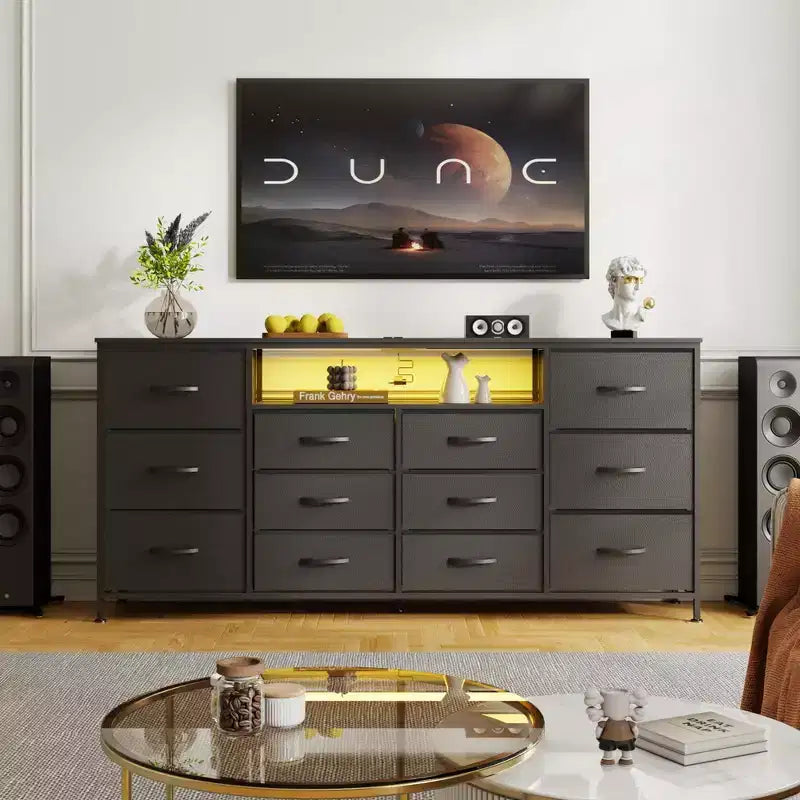 GustoWave Comodino da Comodino a 12 Cassetti in Tessuto, Cassettiera Stretta con Stazione di Ricarica, Luci a LED e Telaio in Metallo, Organizzatore Moderno per Vestiti