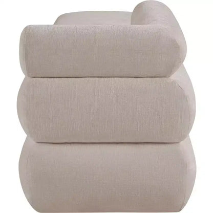 Meridian Furniture, Panca in tessuto ciniglia Kennedy