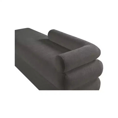 Meridian Furniture, Panca in tessuto ciniglia Kennedy