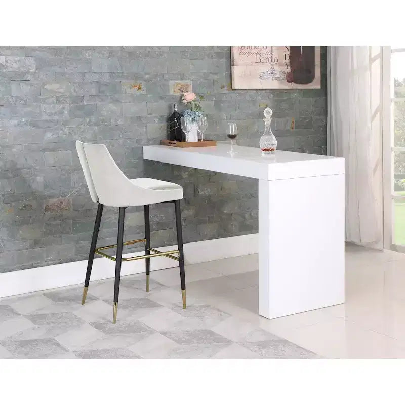 Sgabello elegante in velluto altezza bar
