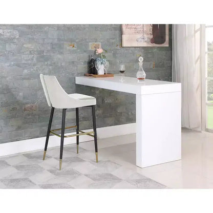 Sgabello elegante in velluto altezza bar
